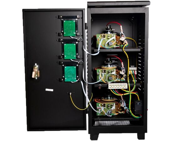  Стабилизатор напряжения Ресанта ACH-9000/3-ЭМ черный 
